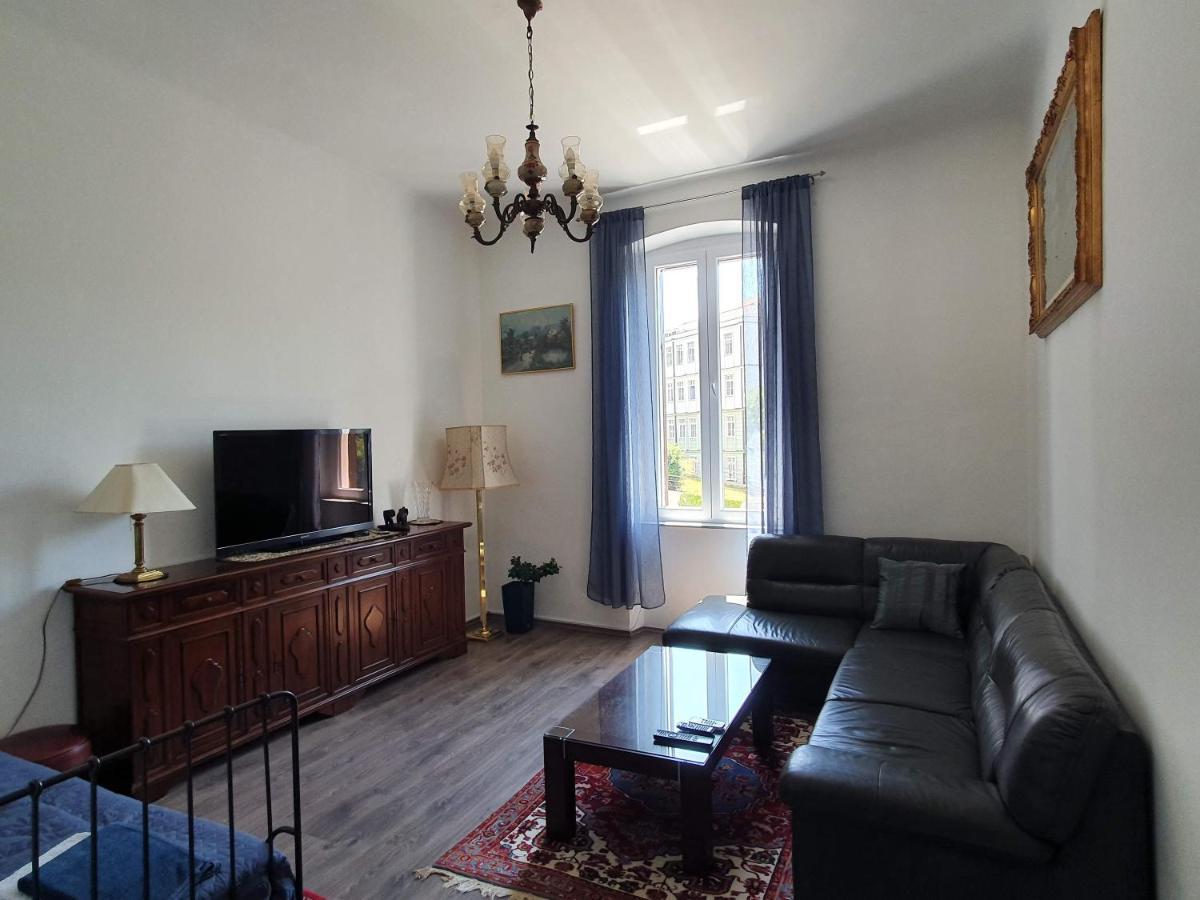 Tina Apartma